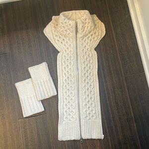 EUC like new Veronica beard sweater Dickey with cuffs